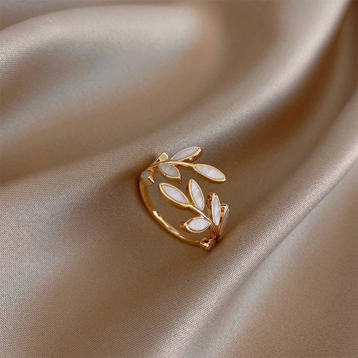 Elegant Leaf Ring