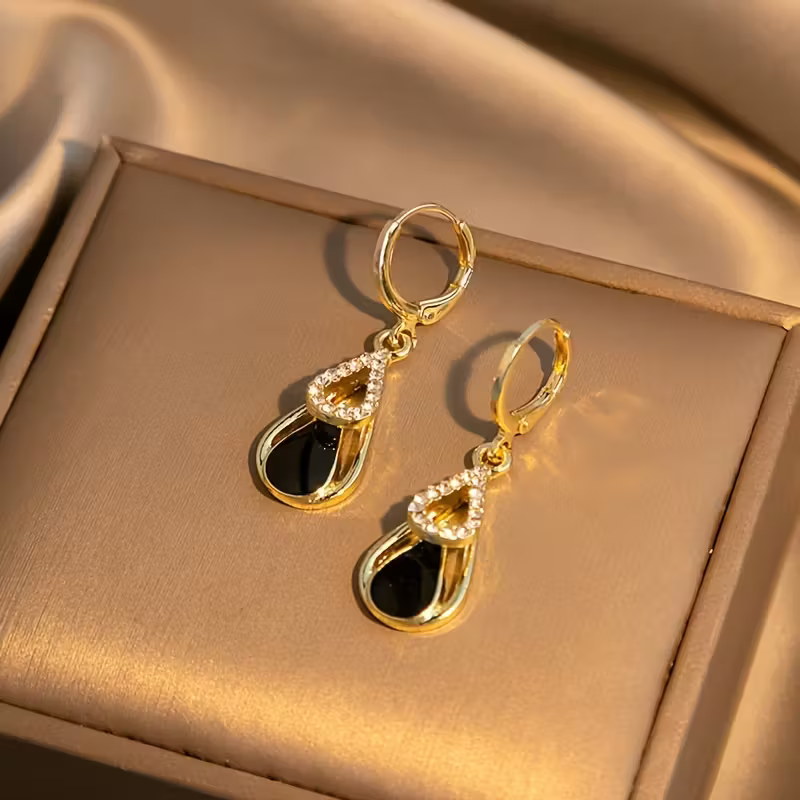 Gold Teardrop Earrings