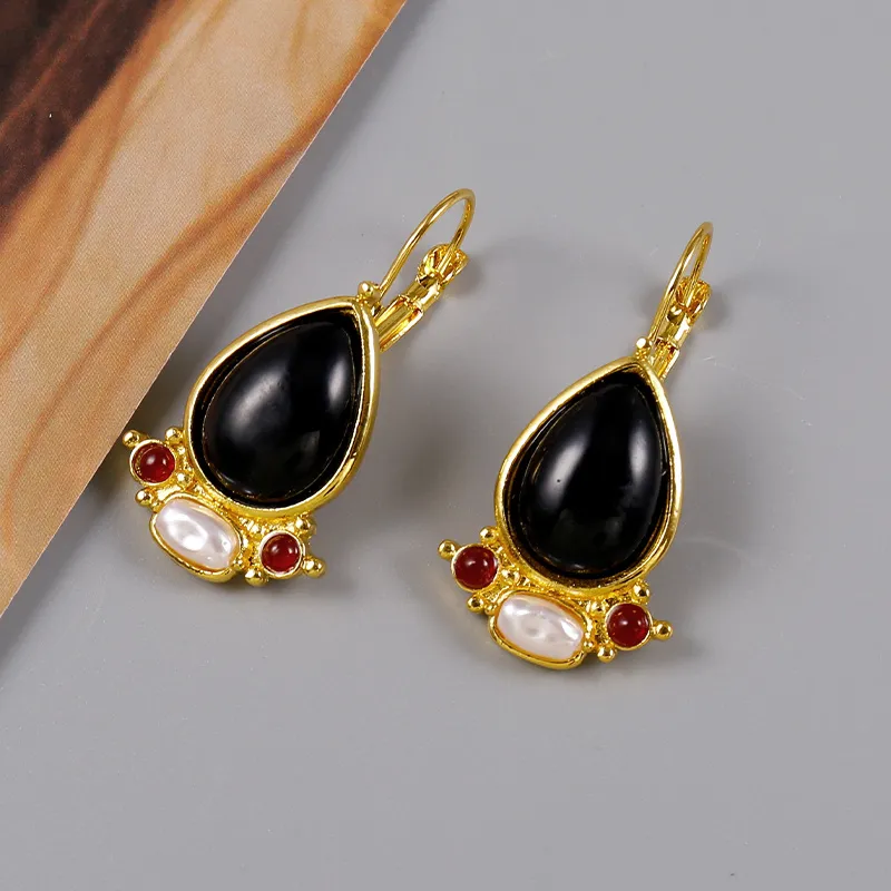 Vintage Black Stone Golden Earrings