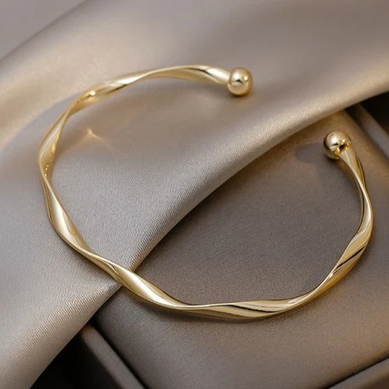 Elegant Golden Open Bracelet